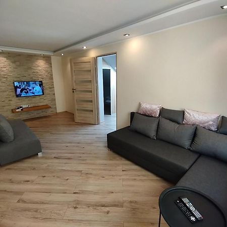 Апартаменты Apartament Przy Dworcu Валбжих Экстерьер фото